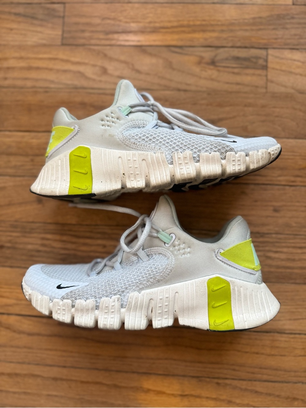 Nike Women’s Metcon Shoes 7.5